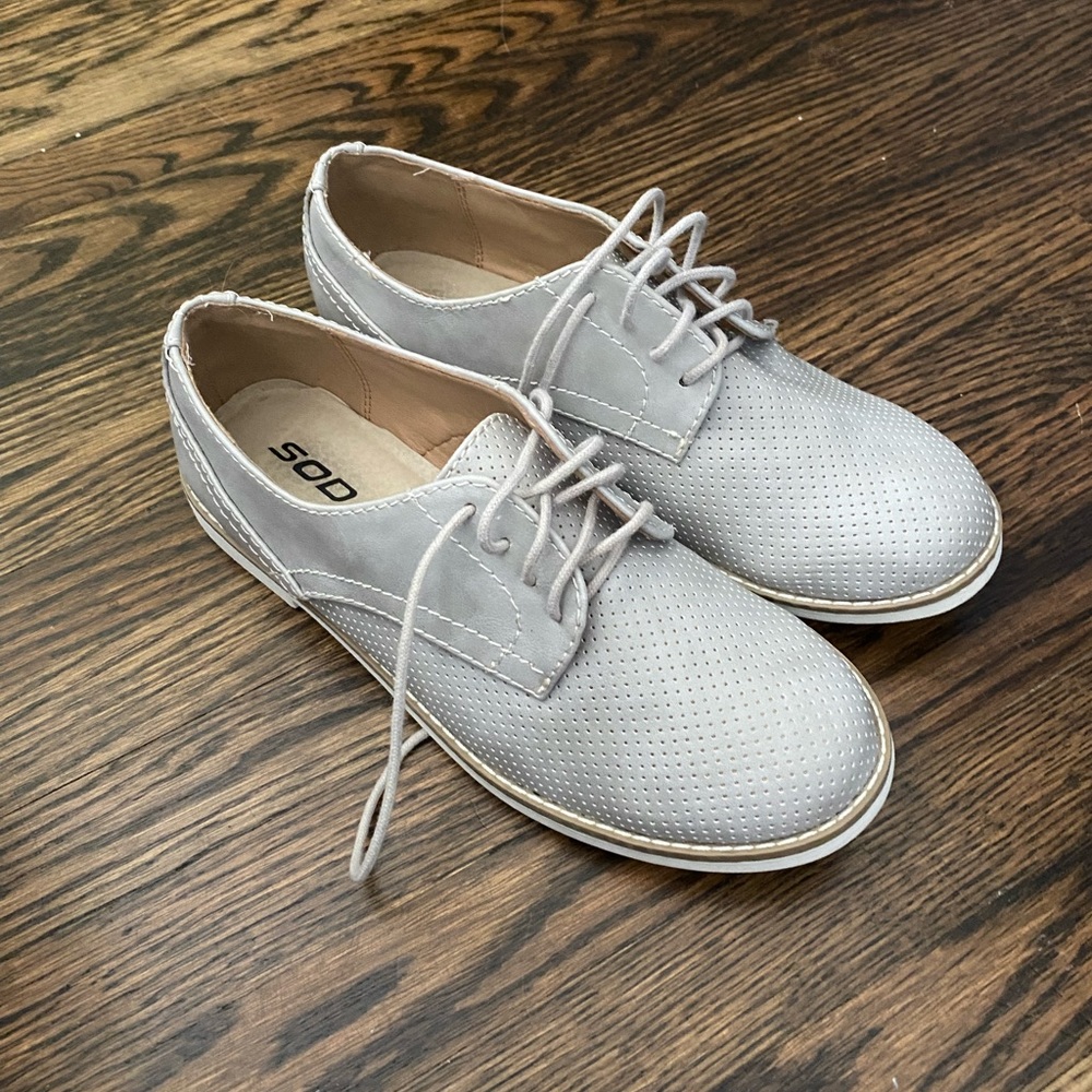 SODA Oxford style shoes - size 5 women’s